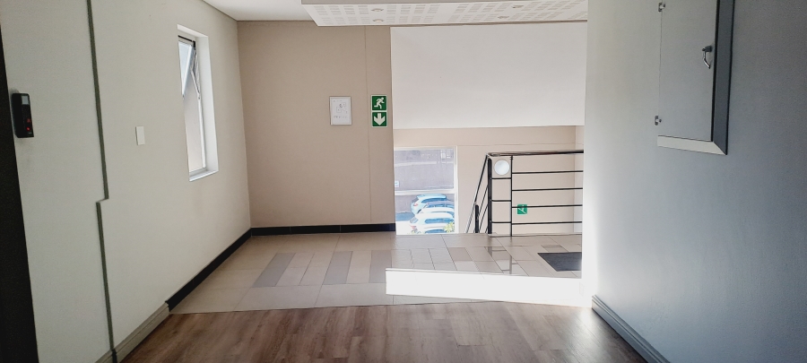To Let commercial Property for Rent in Rosenpark Western Cape